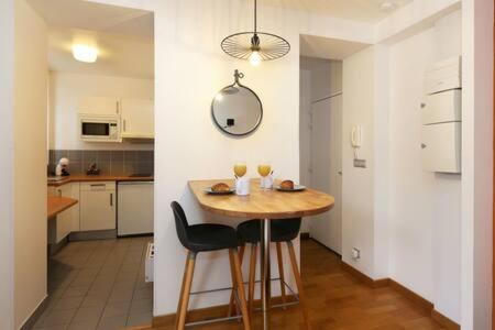 302 - Sejournez Dans Un Studio De Charme A Paris 5 - Flat-Guest מראה חיצוני תמונה